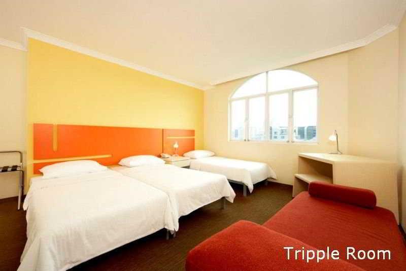 Hangout At Mt Emily Hotel Singapura