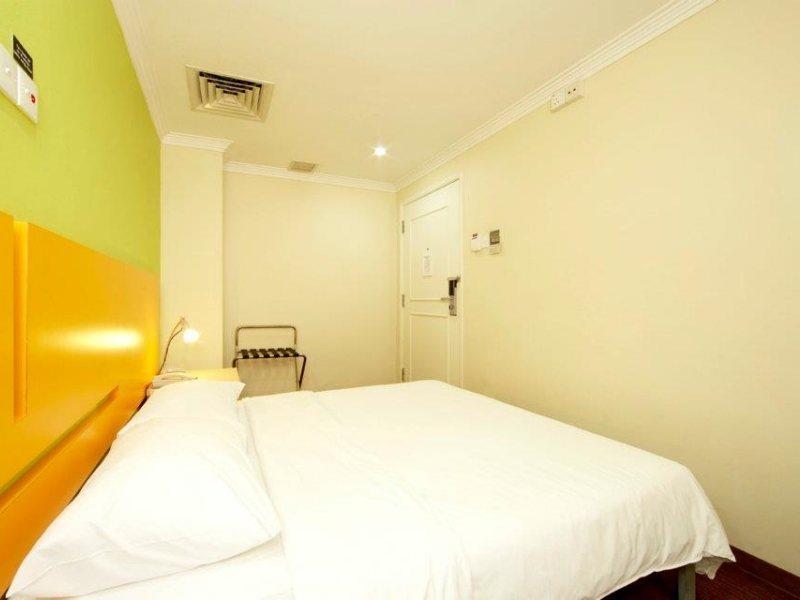 Hotel Hangout At Mt Emily Singapura