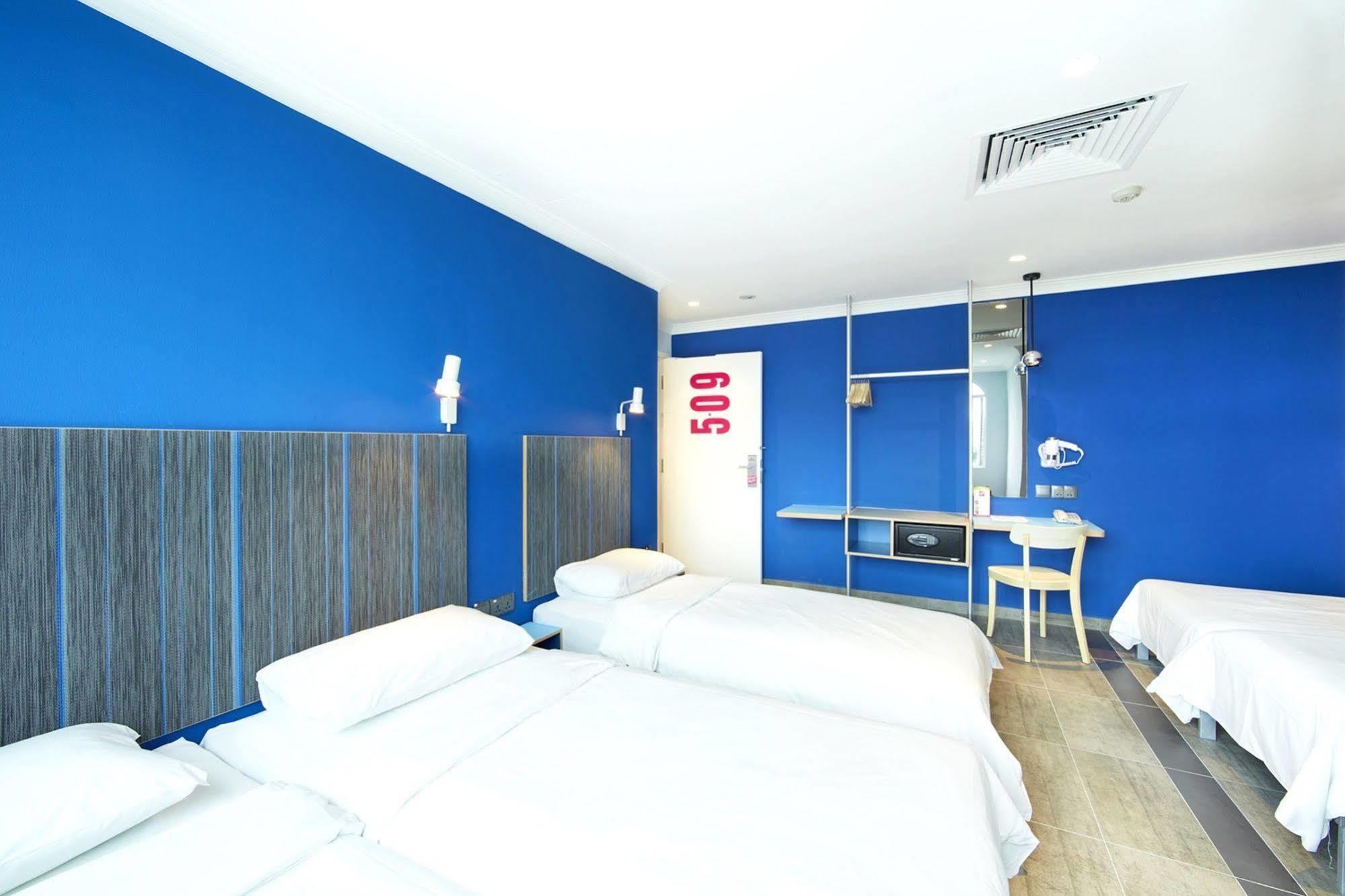 Hotel Hangout At Mt Emily Singapura